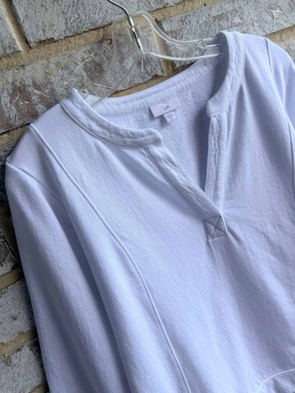 J. Jill Long Sleeve Split V-Neck White Sweatshirt Women's Size XS - Picture 4 of 6